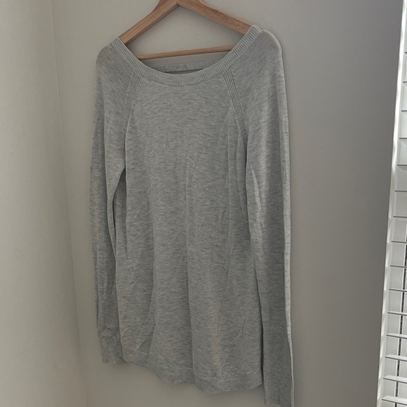 lululemon athletica Light Gray Long Sleeve backless Sweater - Picture 7 of 10